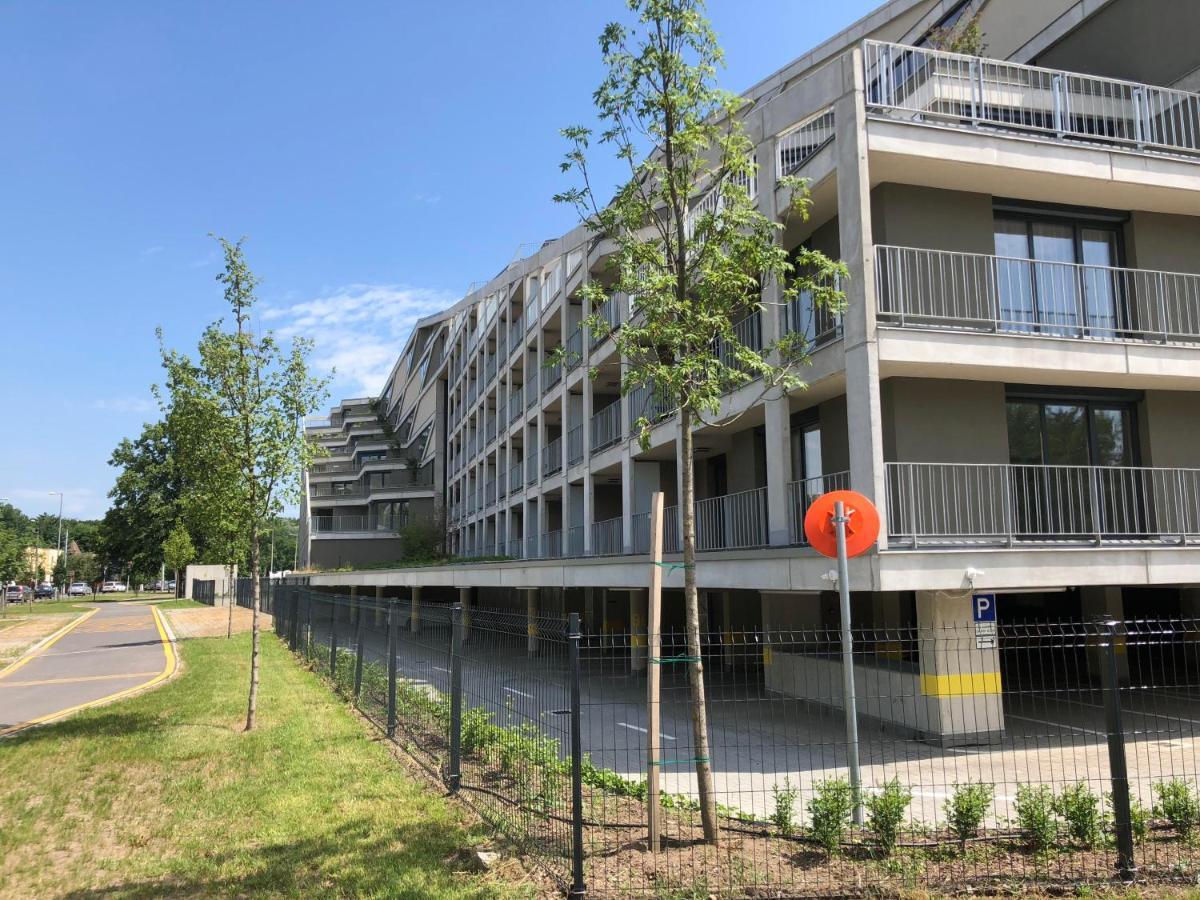 Doczy Private Apartment Debrecen Luaran gambar