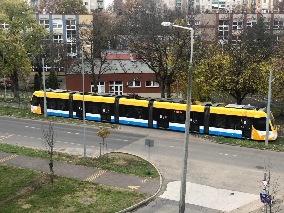 Doczy Private Apartment Debrecen Luaran gambar