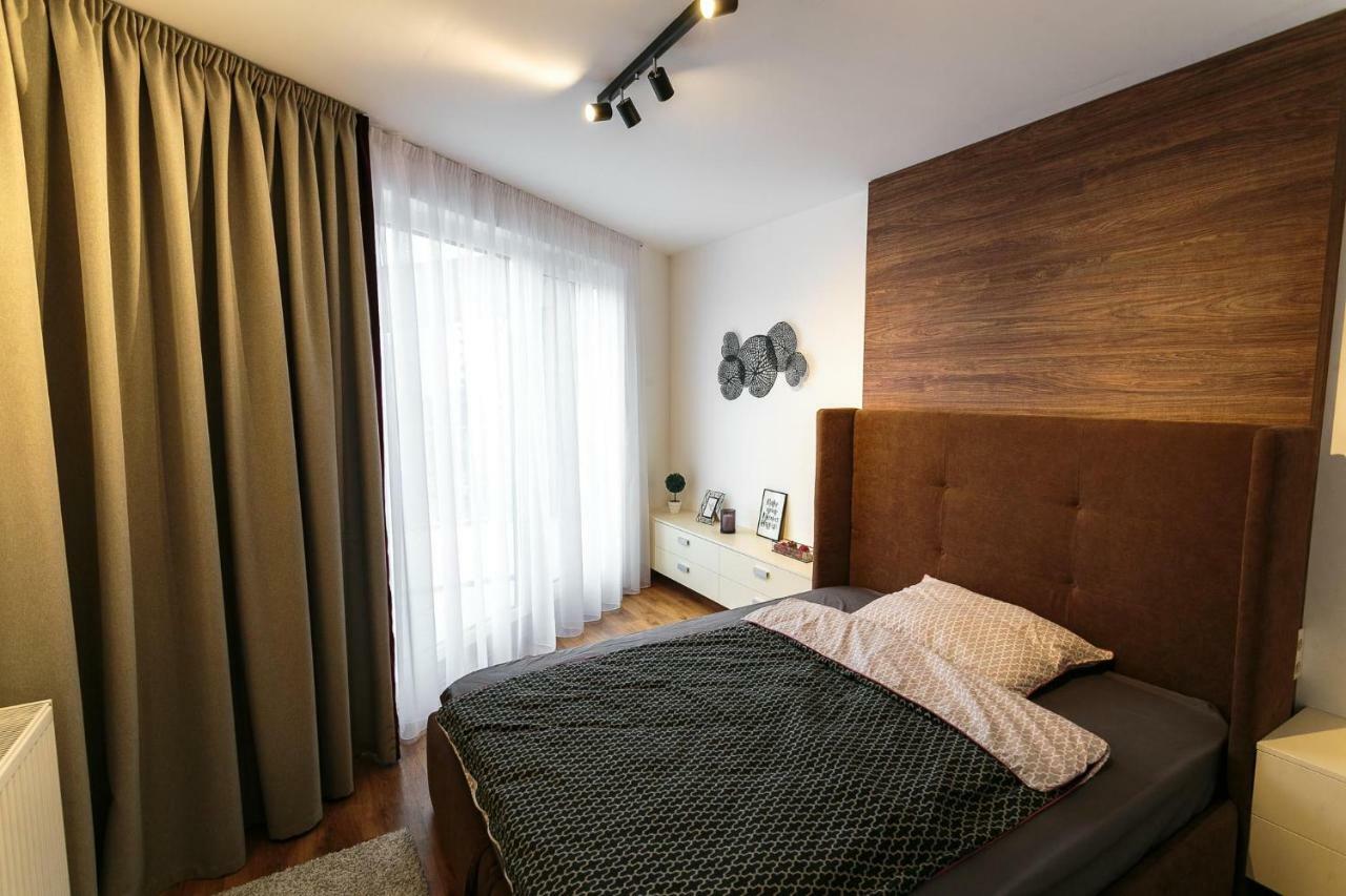 Doczy Private Apartment Debrecen Luaran gambar