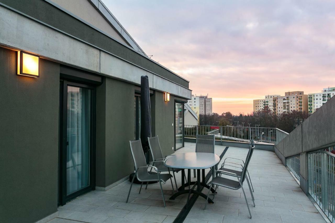 Doczy Private Apartment Debrecen Luaran gambar