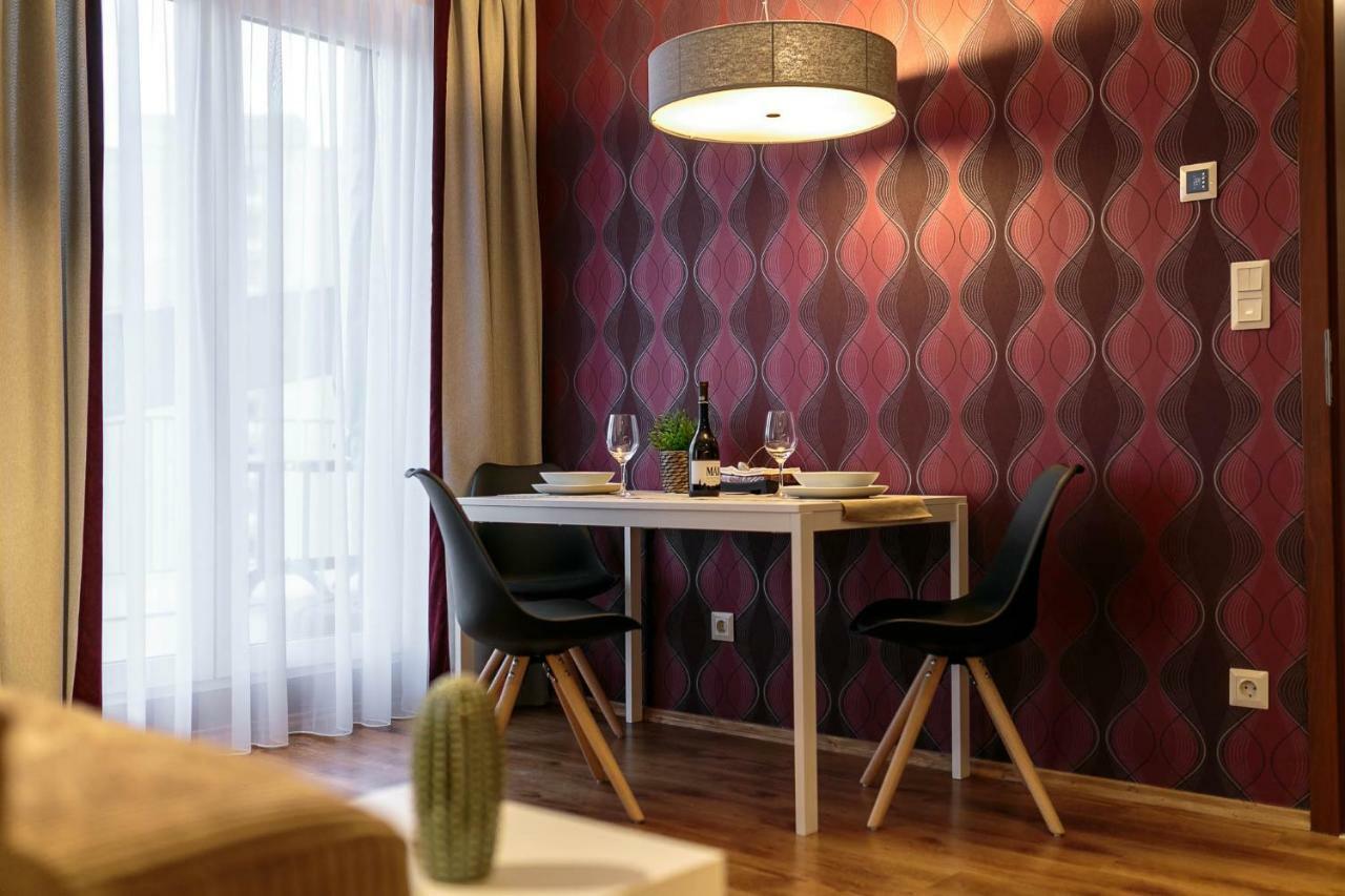 Doczy Private Apartment Debrecen Luaran gambar