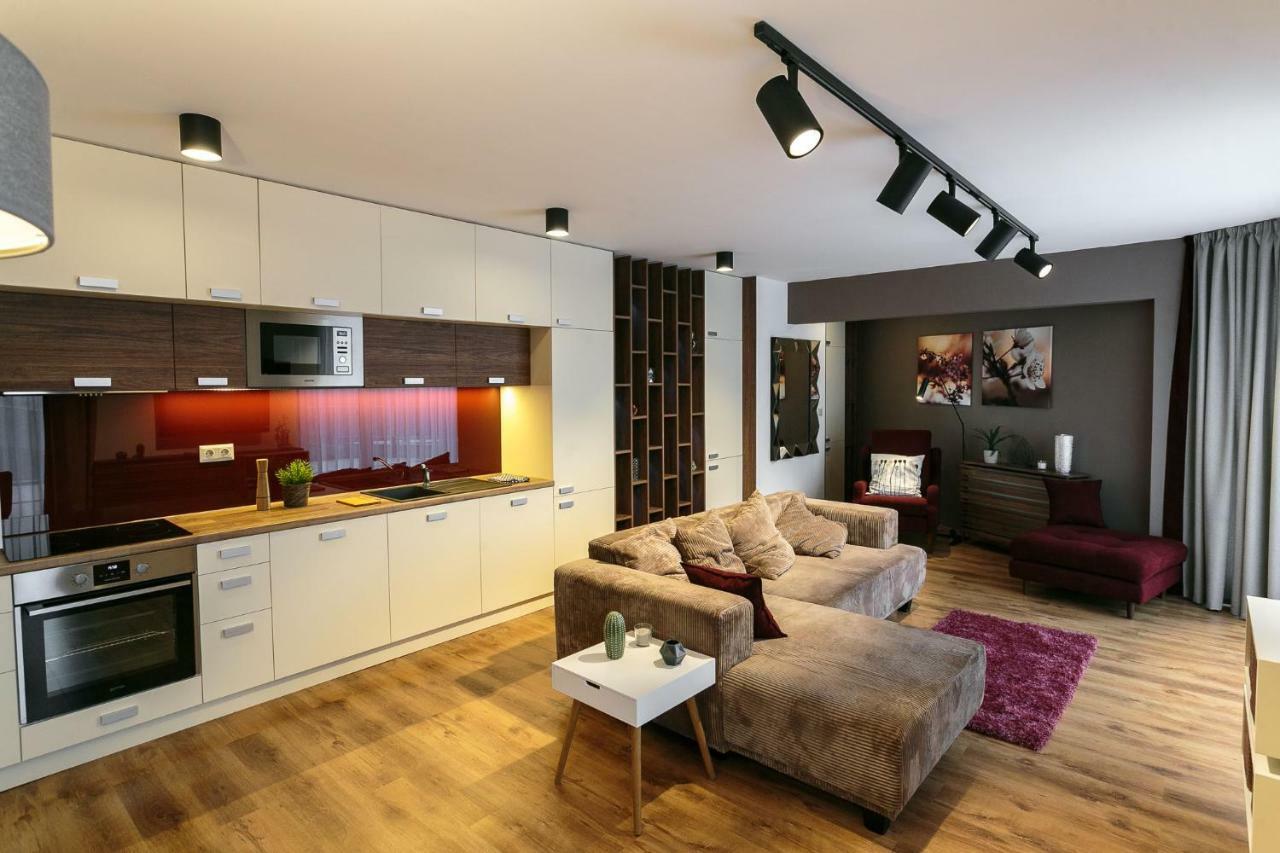 Doczy Private Apartment Debrecen Luaran gambar