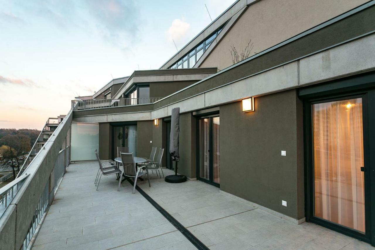 Doczy Private Apartment Debrecen Luaran gambar