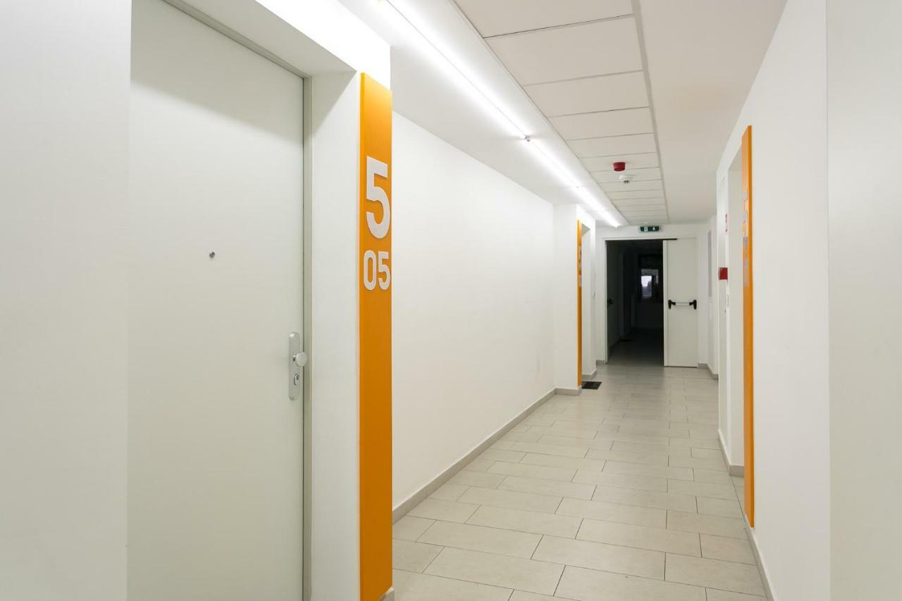 Doczy Private Apartment Debrecen Luaran gambar