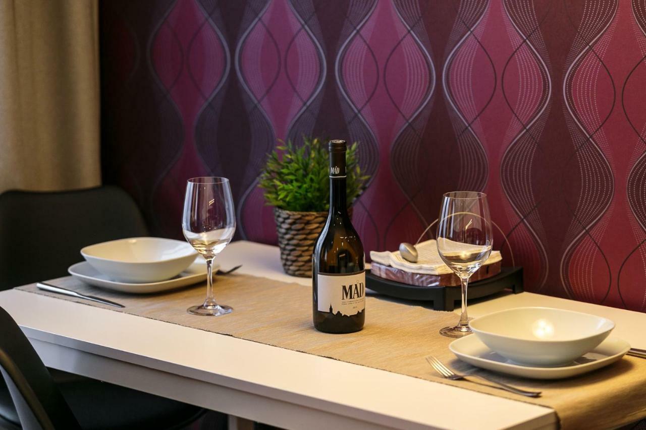 Doczy Private Apartment Debrecen Luaran gambar