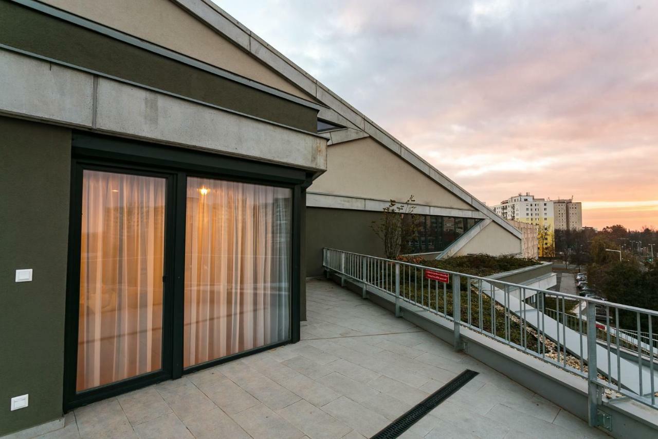 Doczy Private Apartment Debrecen Luaran gambar